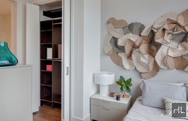 Photo - East 44th Street Unidad 25C