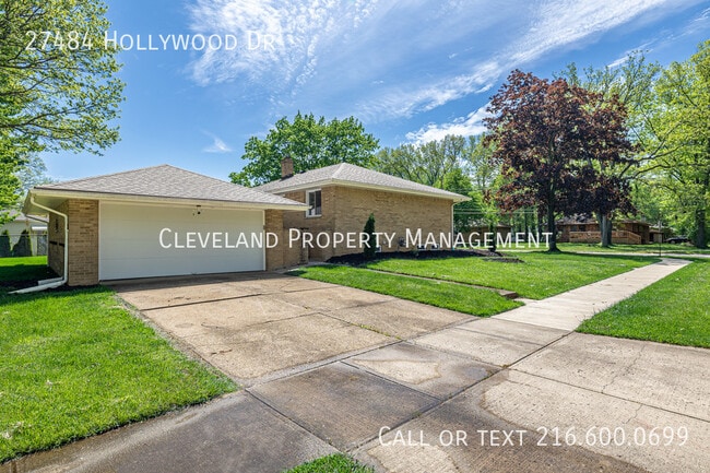 Photo - 27484 Hollywood Dr