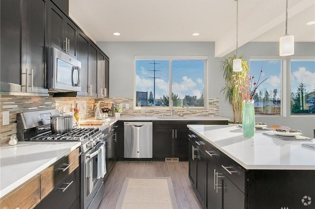 Building Photo - 10610 SE 187th Pl Rental