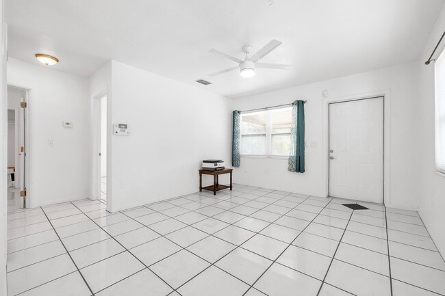 Photo - 311 N Arcadia Ave Unit 311