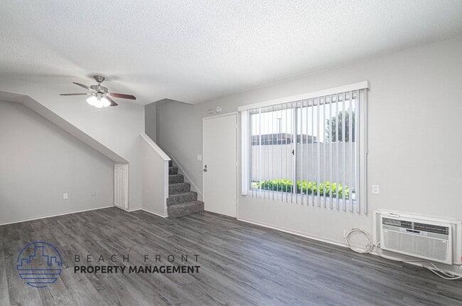 217 S. Knott Av