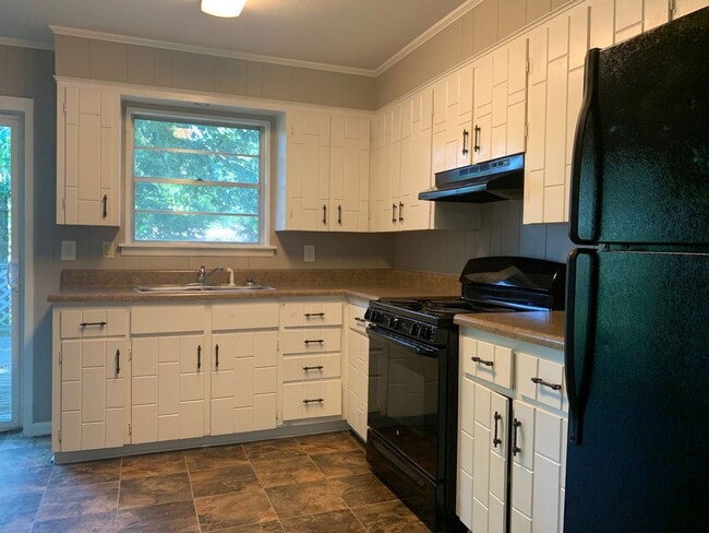 Photo - 204 Latona Ln