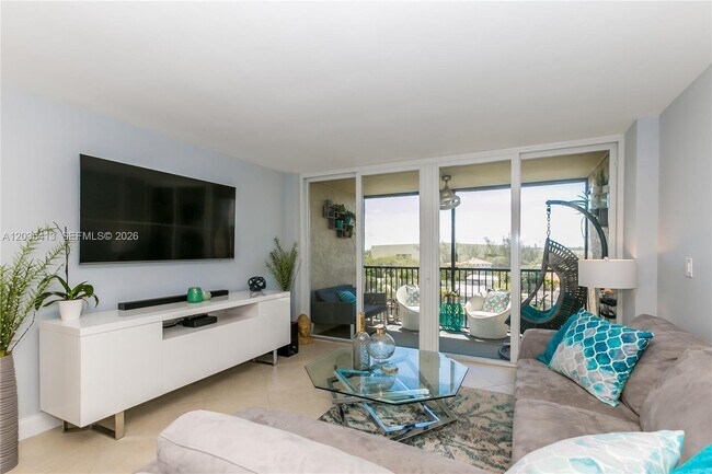 Building Photo - 14 Royal Palm Way Unit 6010