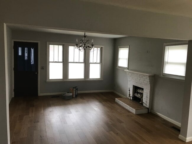 Photo - 2004 S Kentucky Ave