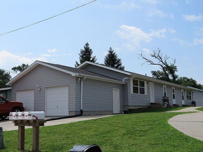 Building Photo - 3307 11th Ave Unit B