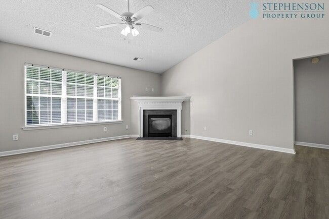 Photo - 128 Pennbrook Ln