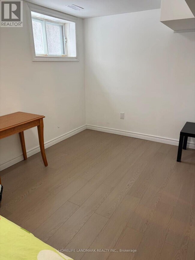 Photo - 46 Verwood Ave