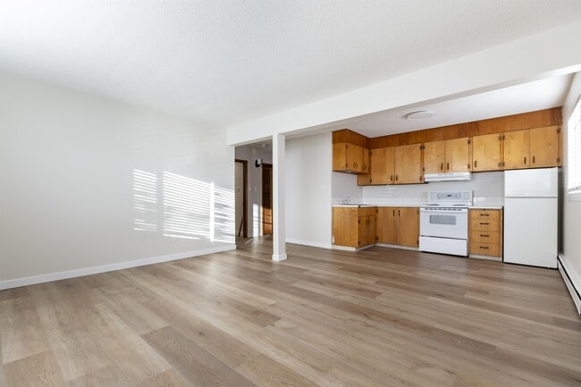 Photo - 2242-2242 Scarth St Unit 14