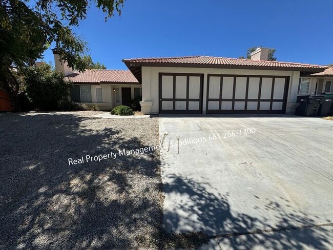 Building Photo - GREAT Westside Home