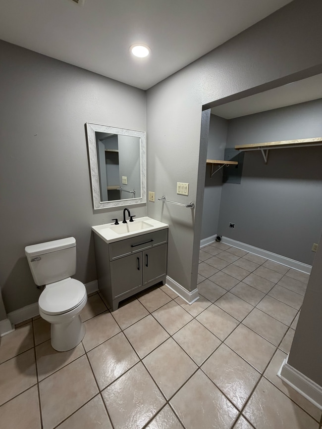 Crystal Lake Apartments