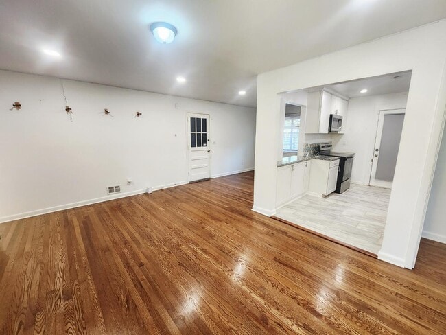 3158 Cloverhurst Dr