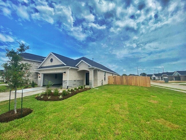 Building Photo - 31310 Spotted Saddle Hollow Rental