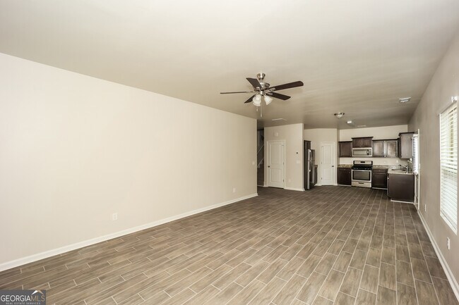Photo - 2303 Clapton Ct