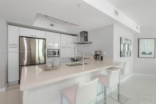 Photo - 3 bedroom in Sunny Isles Beach FL 33160