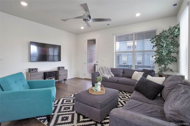 Photo - Lovely Newer 3 Bedroom Home