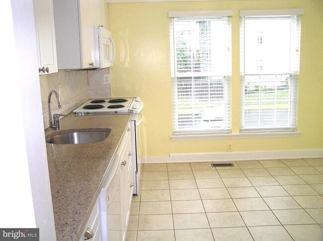 Photo - 10053 Chestnut Wood Ln