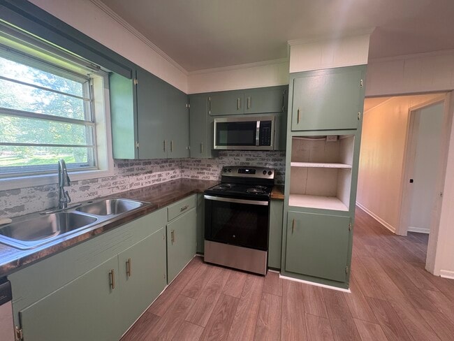 Photo - 216 E Clayton St