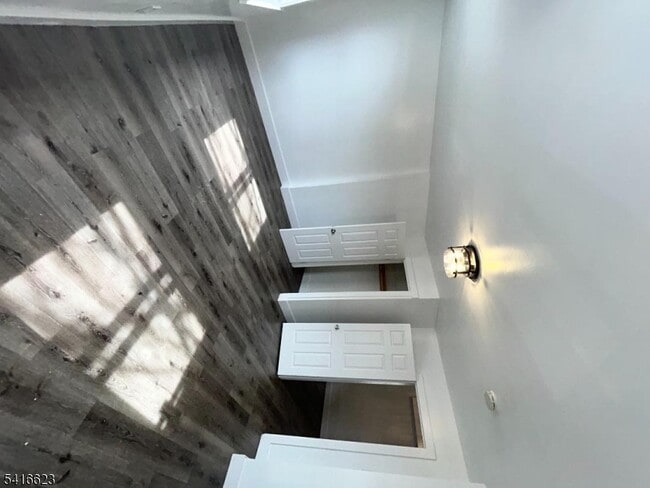 Building Photo - 21 Tillinghast St Unit 3