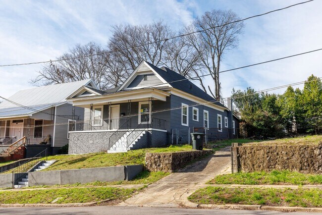 Building Photo - 3 Bedroom, 2 Bath in Birmingham