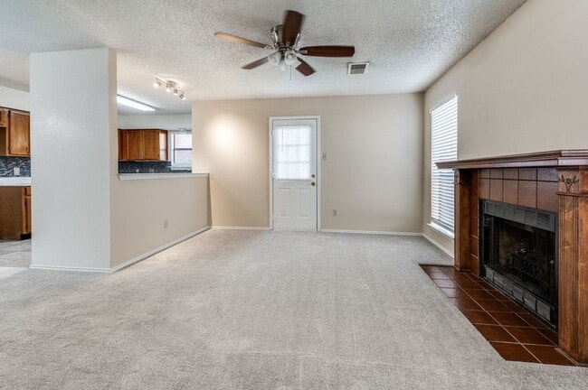 Photo - 2617 Isbella Dr