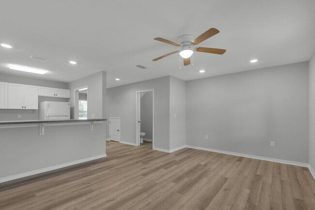 Photo - 2259 Whitman Ln