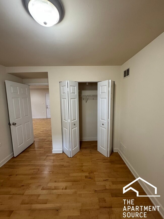 Photo - 6301 N Francisco Ave Unit 3