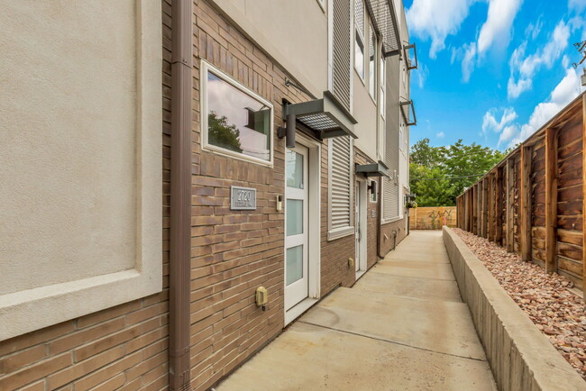 Building Photo - 2720 Federal Blvd Rental