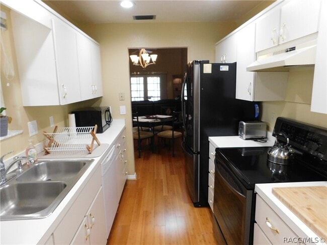 Photo - 95 E Hartford St