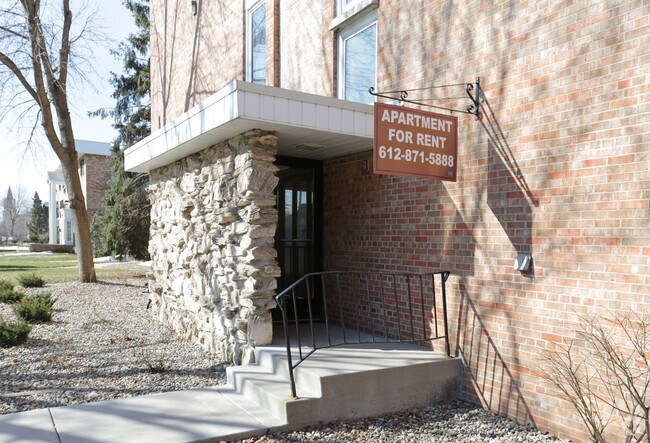 Steven Scott públicoArrendamiento - 2416 Blaisdell Apartments