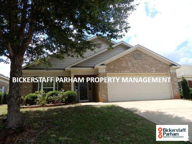 Building Photo - Beautiful Brick Home, Located off Blackmon...