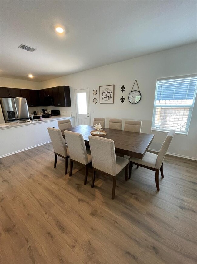 Photo - 2821 Dezmond Diamond Ct