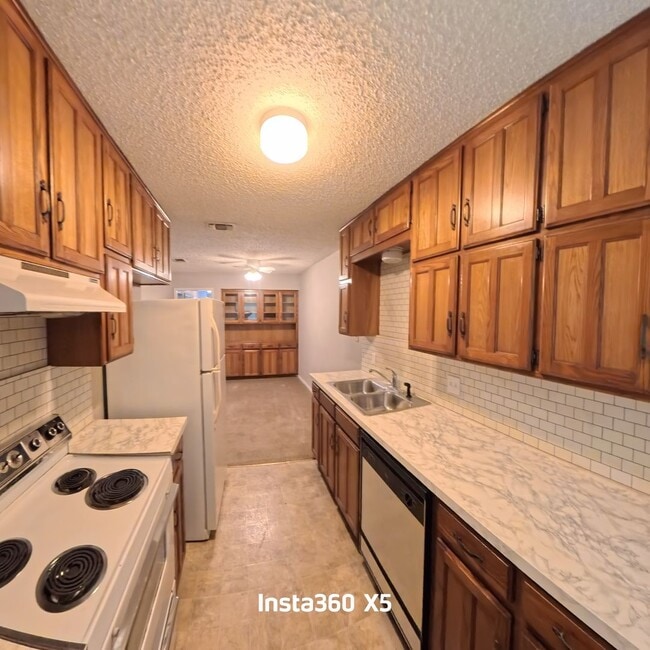 Photo - 7324 Davis Blvd Unit Apt B