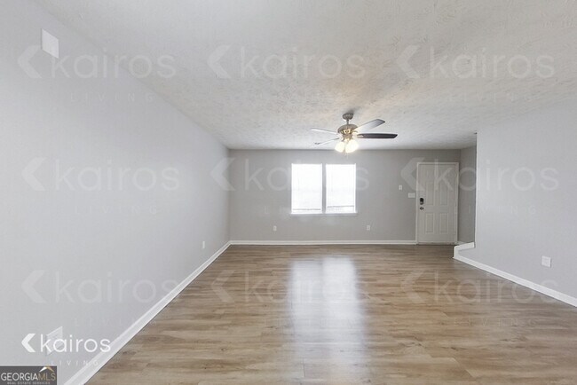 Photo - 150 Deer Pkwy