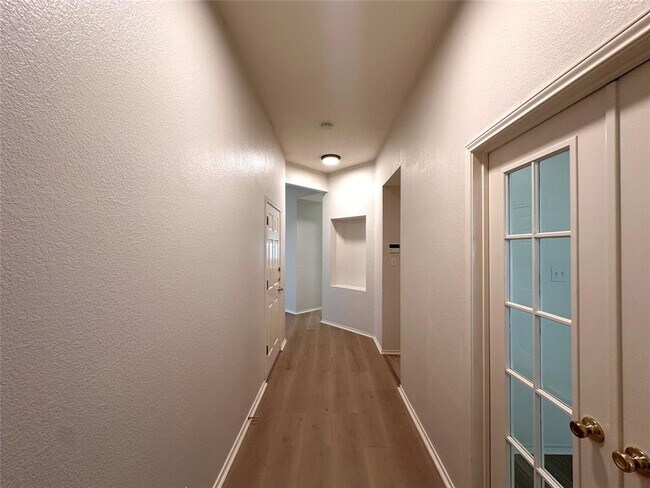 Photo - 6708 Bancroft Woods Dr
