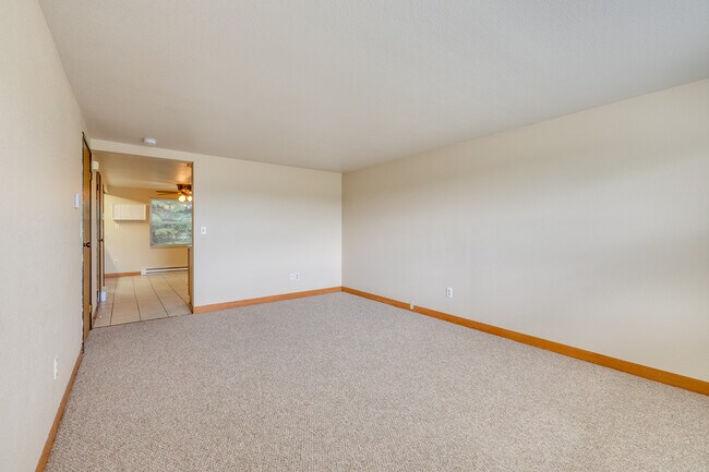 Photo - 1055 W South Park Ave