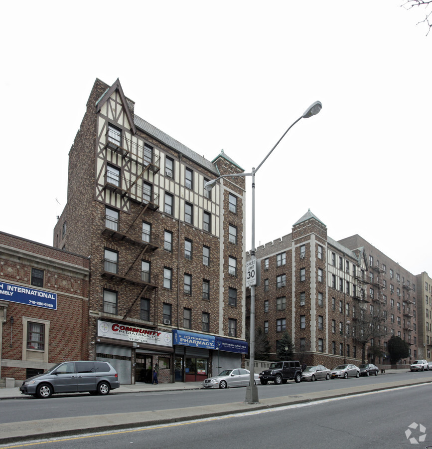 Wakefield Towers - Wakefield Towers Apartments