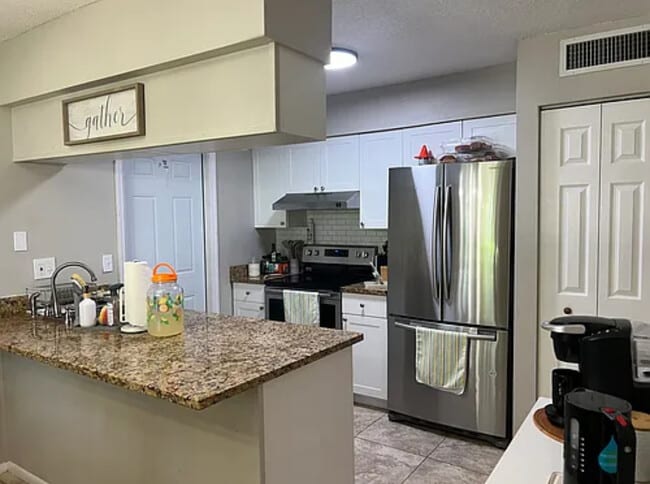 Photo - 1618 Amberglen Dr