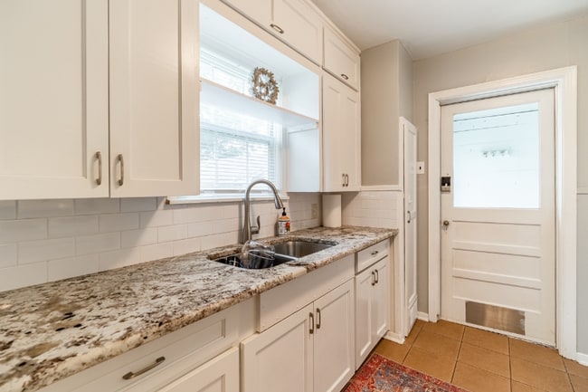 Photo - 1201 W Alan Ave