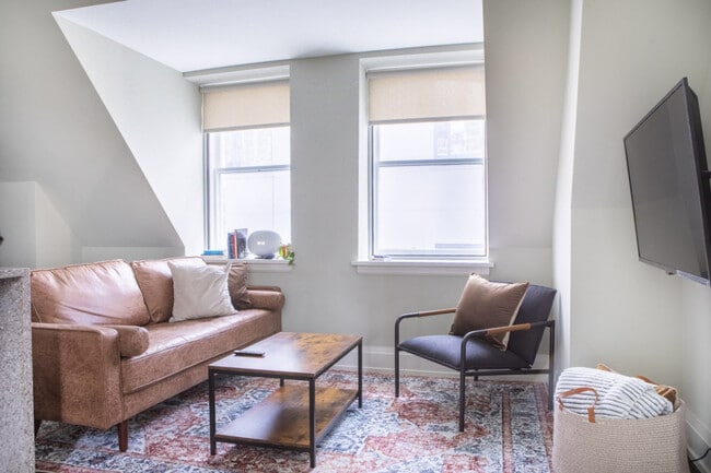 Building Photo - 225 E Michigan St Unit SI ID1514881P