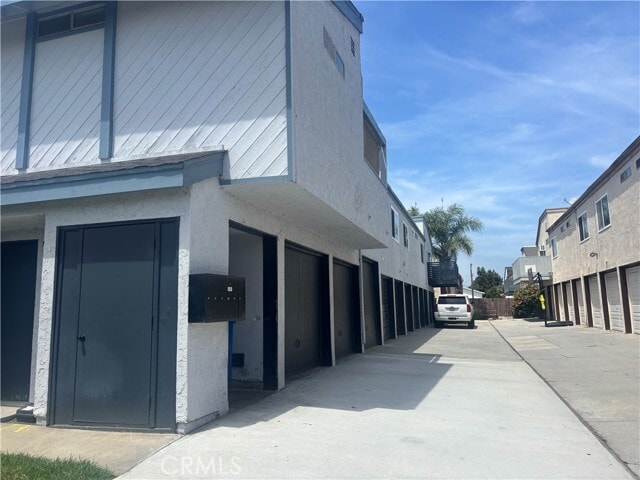 Building Photo - 2501 FLORIDA St