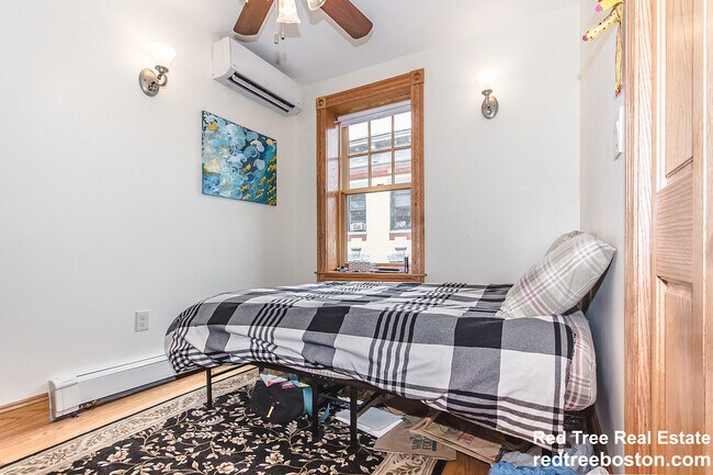 Photo - 16 S Russell St Unit 4