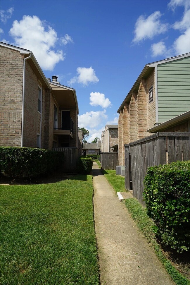 Building Photo - 16700 Kuykendahl Rd Unit 3401 Rental