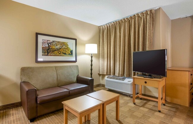 Photo - Furnished Studio-Jacksonville - Salisbury ...