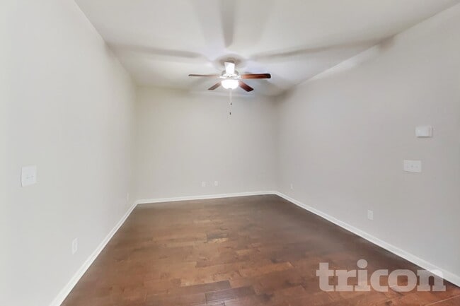 Photo - 209 Ashmere Ct