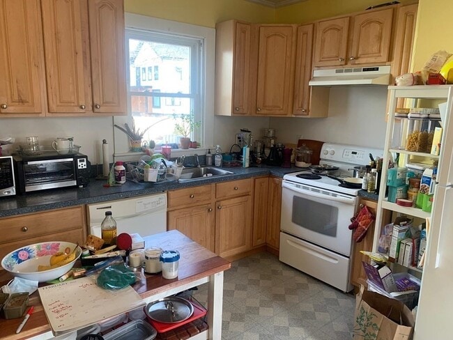 84 Walker St Unit 1