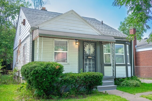 Photo - 12039 Lauder St
