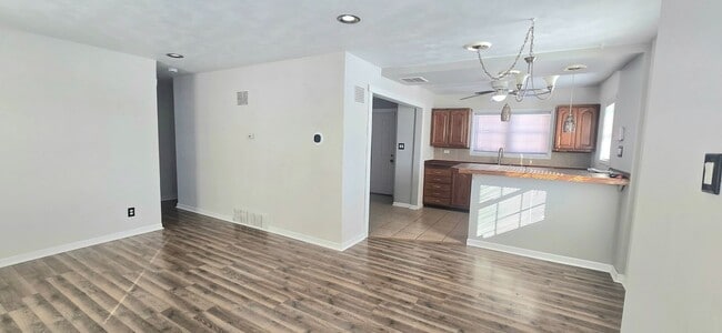 Photo - 1812 Shady Crest St