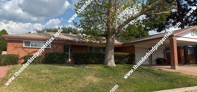 Building Photo - Desired NE location near Sandia High Schoo... Rental