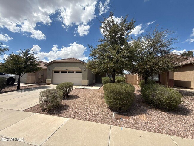 8858 W Hilton Ave