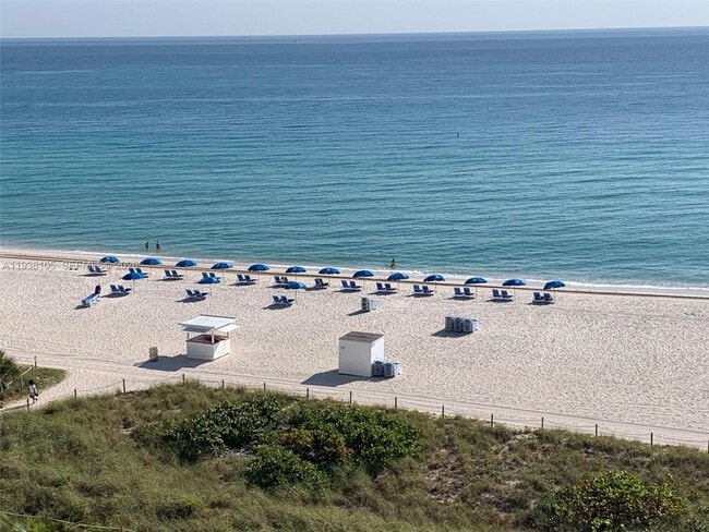 Building Photo - 6039 Collins Ave Unit 1434